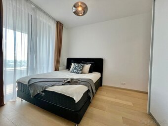 KRÁSNY 2-IZBOVÝ BYT S VÝHĽADOM NA MESTO, PARKING, SKY PARK - 7