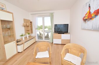 Predaj 2i byt s 7,15 m2 terasou, pivnicou, parkovaním, Rajka - 7