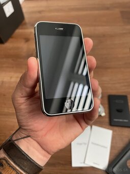 Apple iPhone 3G 8GB - 7