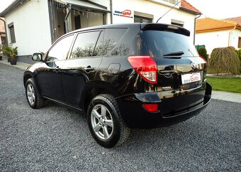 TOYOTA RAV4 2.2 D-4D 100kW- 4x4-UZAVIERKA-DIGIKLIMA-NOVA STK - 7