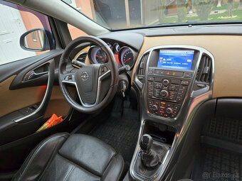 Opel Astra SPORTS Tourer 1.7 - 7