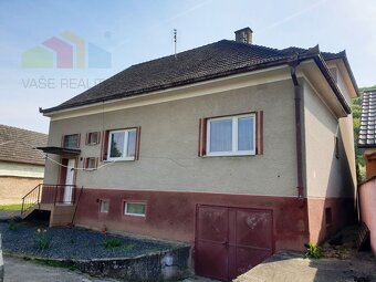 Na predaj podpivničený 2-podlažný tehlový rodinný dom o r - 7