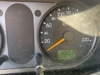 Mam na predaj Ford fiesta 1.4 - 7