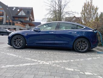 Tesla model 3 LongRange 75D, FSD (8.tis E), 476ps,111.tis km - 7