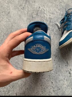 Jordan 1 Low Blue - 7