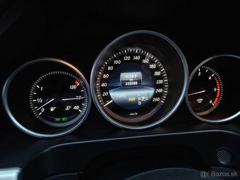 Mercedes benz E200 - 7