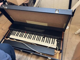 zosilňovač a klávesy, piano VERMONA - 7