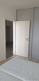 Prenájom 2izb. byt,BA - Záhorská Bystrica-Ostriežova ul. - 7