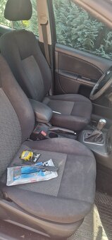 Ford Mondeo Sedan - 7