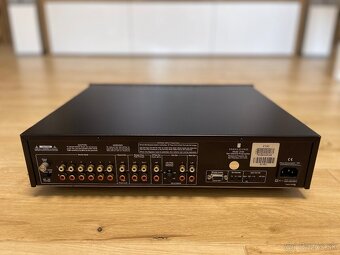 Parasound Model 2100 - 7