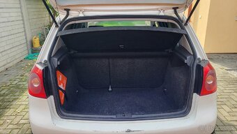 Volkswagen Golf V - 7