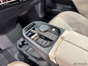 BMW iX Xdrive 40 SPORT - 7