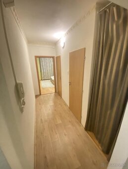 3 izbový byt, Levice - 7