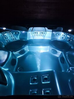 Vírivka vírivku jacuzzi bazén - 7