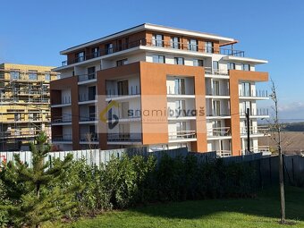 2 i tehlový  byt 52 m2 + 13 m2 loggia vo výstavbe, Panoráma - 7