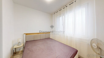 Na predaj pekný, prerobený 1,5 izbový byt, ulica Húskova, Ko - 7