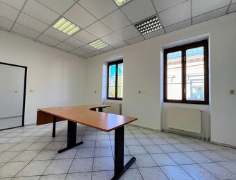 Prenájom obchodno-prevádzk. a kancelár. priestorov v centre. - 7