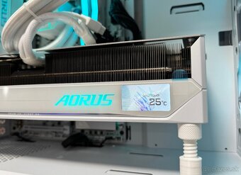 Ryzen 7 9800X3D\32GB\RTX 5080\SSD\1200W Zdroj - 7