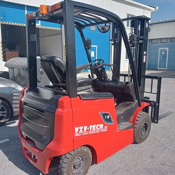 Prémiový VZV HC Forklift 1.8t (2021) – Iba 103mth/31km, stav - 7