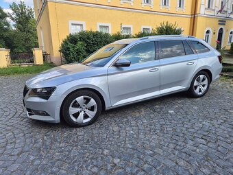 Skoda Superb Combi 2.0Tdi DSG - 7