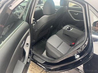 Predám Hyundai i30 1.4 i len 113000 km rv:  2014/7 - 7