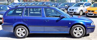 Škoda Octavia Combi 1.6i TOUR - 7