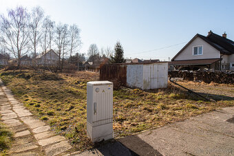 Stavebný pozemok na predaj, plocha 1 228 m², obec Lada - 7