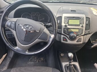 Hyundai I 30 1.6 CRDI /66kw 180 000km - 7