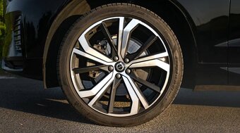 Volvo XC60 B4 R-Design A/T (odpočet DPH) - 7