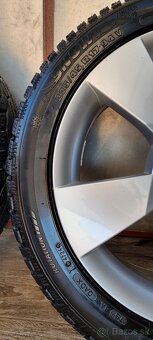 Predám zimné pneumatiky 225/45 r17na elektronoch Skoda Denom - 7