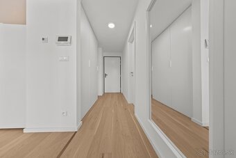 Prenajmeme moderný 2-izbový byt v projekte ZWIRN. - 7