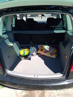 Predám Volkswagen Touran 2.0fsi 110kw, Webasto - 7