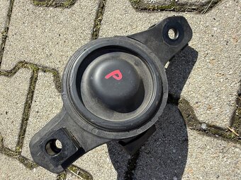 Originalne silentbloky ulozenie motora Toyota GT86 - 7