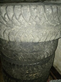 Predám zimné pneu na diskoch 5x112, r 15 - 7