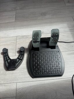Playseat Evolution + Thrustmaster T300 + Pedále T3PM - 7
