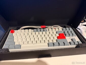 Predám hernú mechanickú klávesnicu (80%) CHERRY XTRFY K4V2 - 7