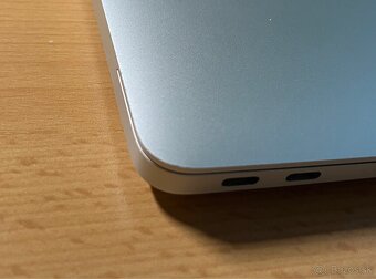 MacBook Air M1 2020 256GB 8GB RAM - 7
