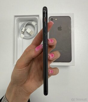  Apple iPhone 7 Black 32 GB - 100% zdravie batérie - 7