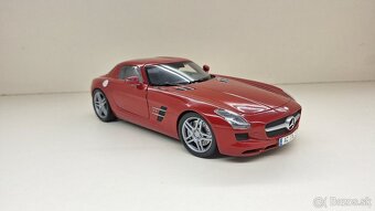 1:18 MERCEDES-BENZ SLS AMG - 7