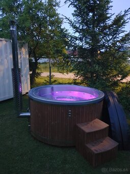 Akrylátová vírivka PREMIUM Ø200CM - 7