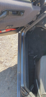 Predám VW Passat B3 - 7