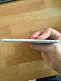 Apple iPhone 8, Silver, 64GB - 7