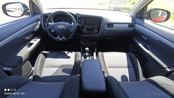 MITSUBISHI OUTLANDER 2,0 MIVEC 2WD CVT 5M - 7