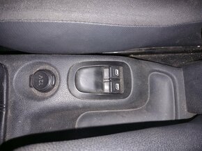 Peugeot 206+ plus - 7