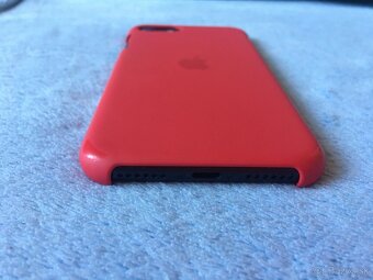Apple iPhone SE 2022 - 7