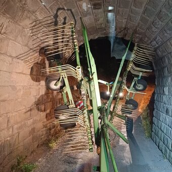 Zhrňovač sena krone schwadro 807 - 7