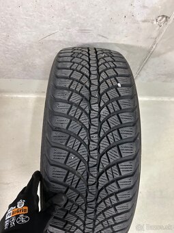 215/55 R17 zimné Kumho wintercraft WP52 + wintercraft 71 - 7