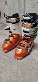 Juniorské lyže ATOMIC a lyžiarky ROSSIGNOL - 7