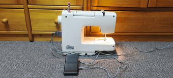 Predám šijací stroj Brother VX-1100+príslušenstvo - 7