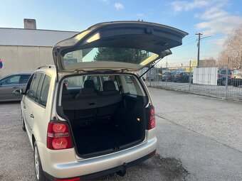 Volkswagen VW Touran 1,9 TDi - 7